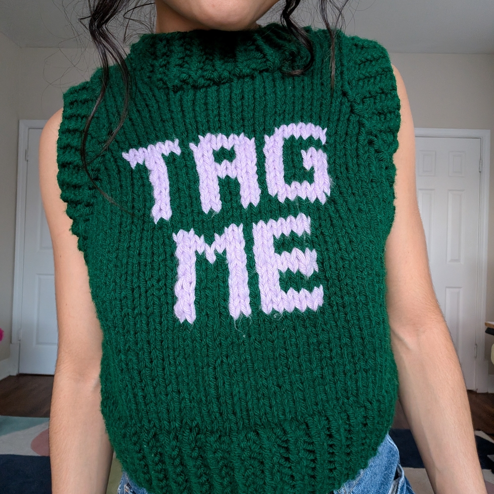 Green Knit Sweater Vest with Pink 'TAG ME' Design - Picture 3 of 5